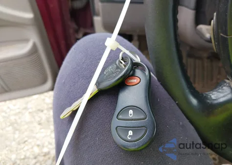 2003 Dodge Dakota Slt z USA, uszkodzony, nr VIN 1D7HL48N63S281141